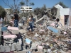 Casas destruidas completamente y sus habitante muertos o heridos.