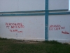 Grafiti en una escuala primaria, en Alamar