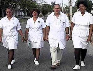 Medicos cubanos. foto: tvcamaguey.blogspot.com