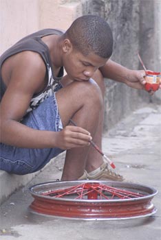 From Havana Daily Life photos by Elio Delgado Valdes.
