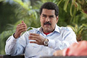 Nicolás Maduro anuncia la expulsión de los funcionarios "Yanquis".  Foto: telesurtv.net