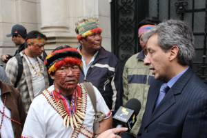 Indígenas demandan respuestas por contaminación en el Perú.