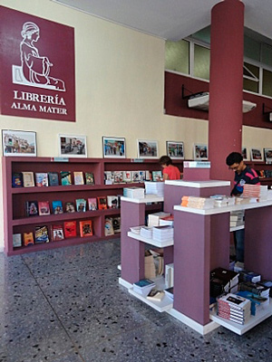Interior de la Librería Alma Mater