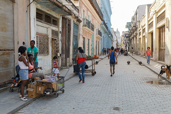 Calle de La Habana.  Foto:  Juan Suárez