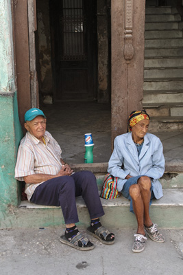 No son pocos las personas en Cuba que después de una vida de trabajo se quedan en la indigencia cuando les falla la salud.