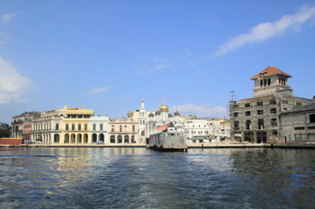 La Habana desde la lancha  de Regla.