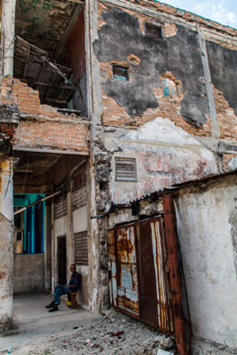 Inside the city. This is not Gaza, its Havana.  Foto: Juan Suárez