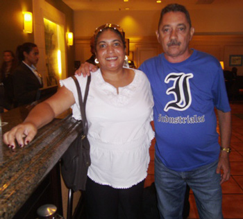 Dariela Aquique y Vicente Morin en la conferencia de ASCE en Miami.