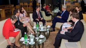 Bruno Rodriguez y John Kerry reunieron el jueves en Panamá.  Foto: US State Dept.
