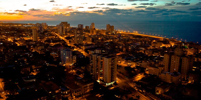 La Noche de La Habana se ha llenado de clubs y discotecas privadas, a pesar de que en la reforma del Gobierno estas no existen. Foto: Raquel Perez Díaz