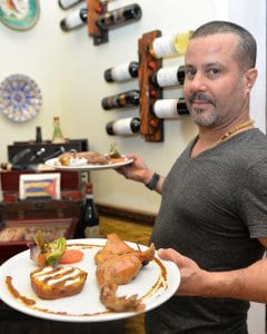El restaurante de Mauricio se llama ‘Toros y Tapas’. Foto: Raquel Pérez Díaz