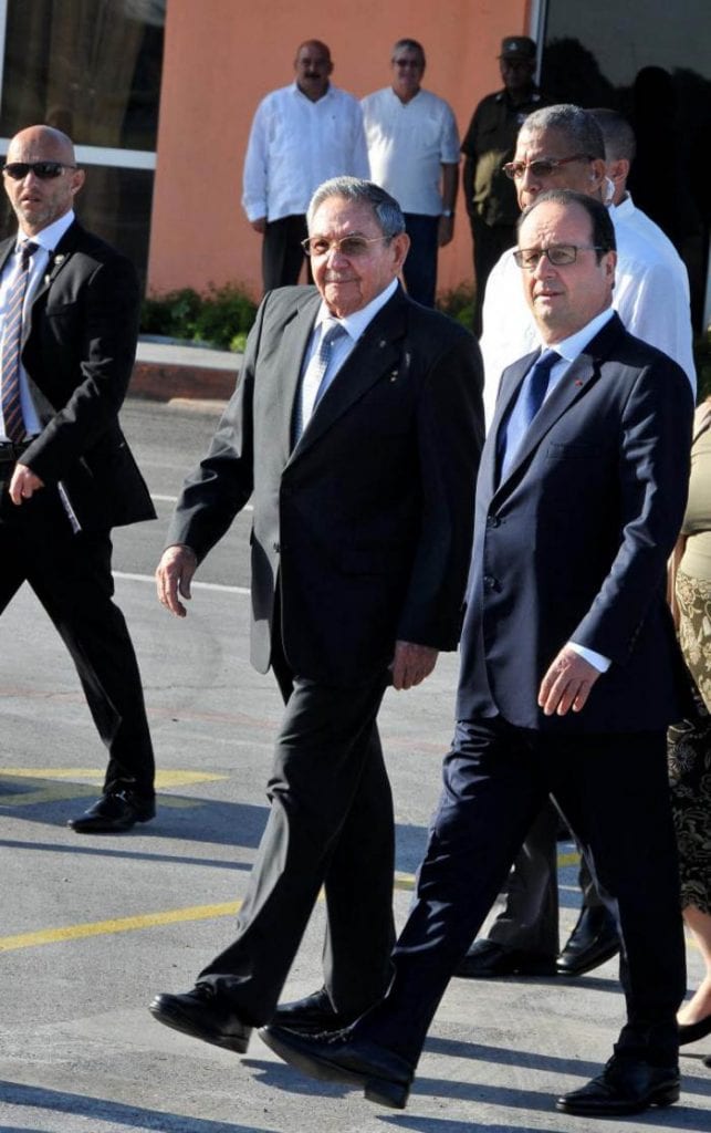 Raul Castro y François Hollande, cuando el presidente frances visitó a Cuba en el 2015.