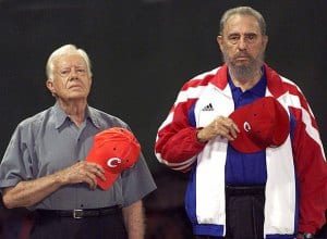 Jimmy Carter y Fidel Castro en el estadio Latinoamericano en el 2002.