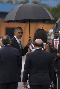 Obama llegando a Cuba.
