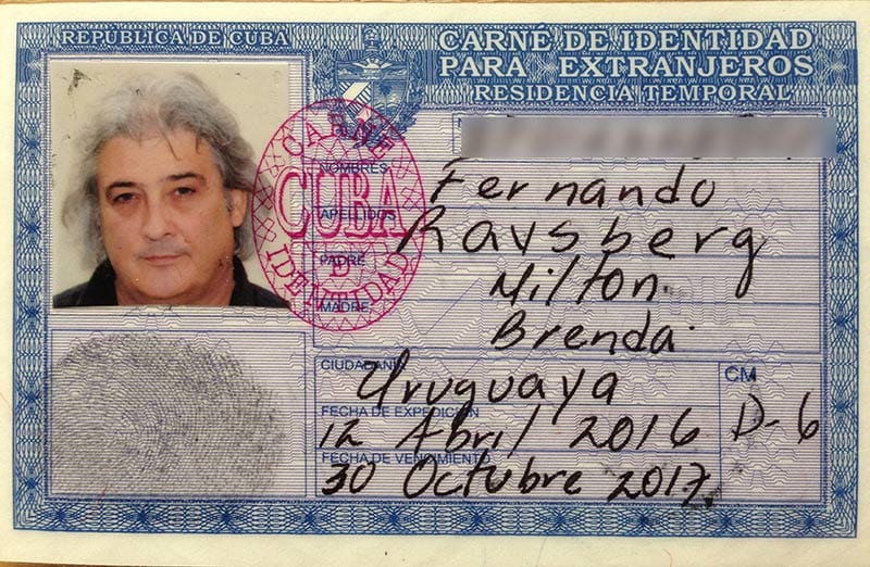 Este es el carnet de identidad, manzana de la discordia. Foto: Raquel Pérez Díaz
