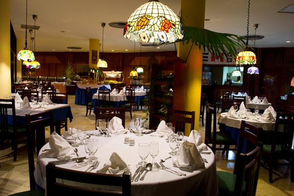 Un restaurante del Hotel Farallón del Caribe
