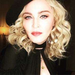 Madonna de su página de Facebook