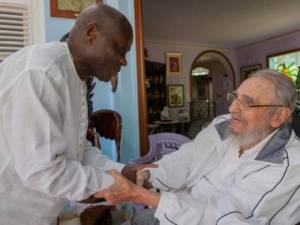 Fidel Castro con el presidente de Guinea-Bissau, José Mario Vaz. Foto: Alex Castro/cubadebate.cu
