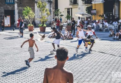Fútbol vs. Béisbol en Cuba: el gol puede más que el jonrón